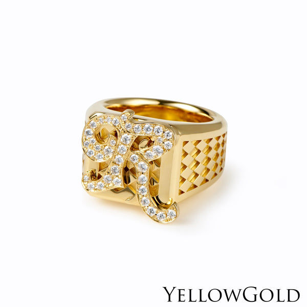 INITIAL RING